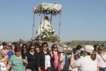 Los fieles acompañan a la Virgen a su santuario - KARPINT