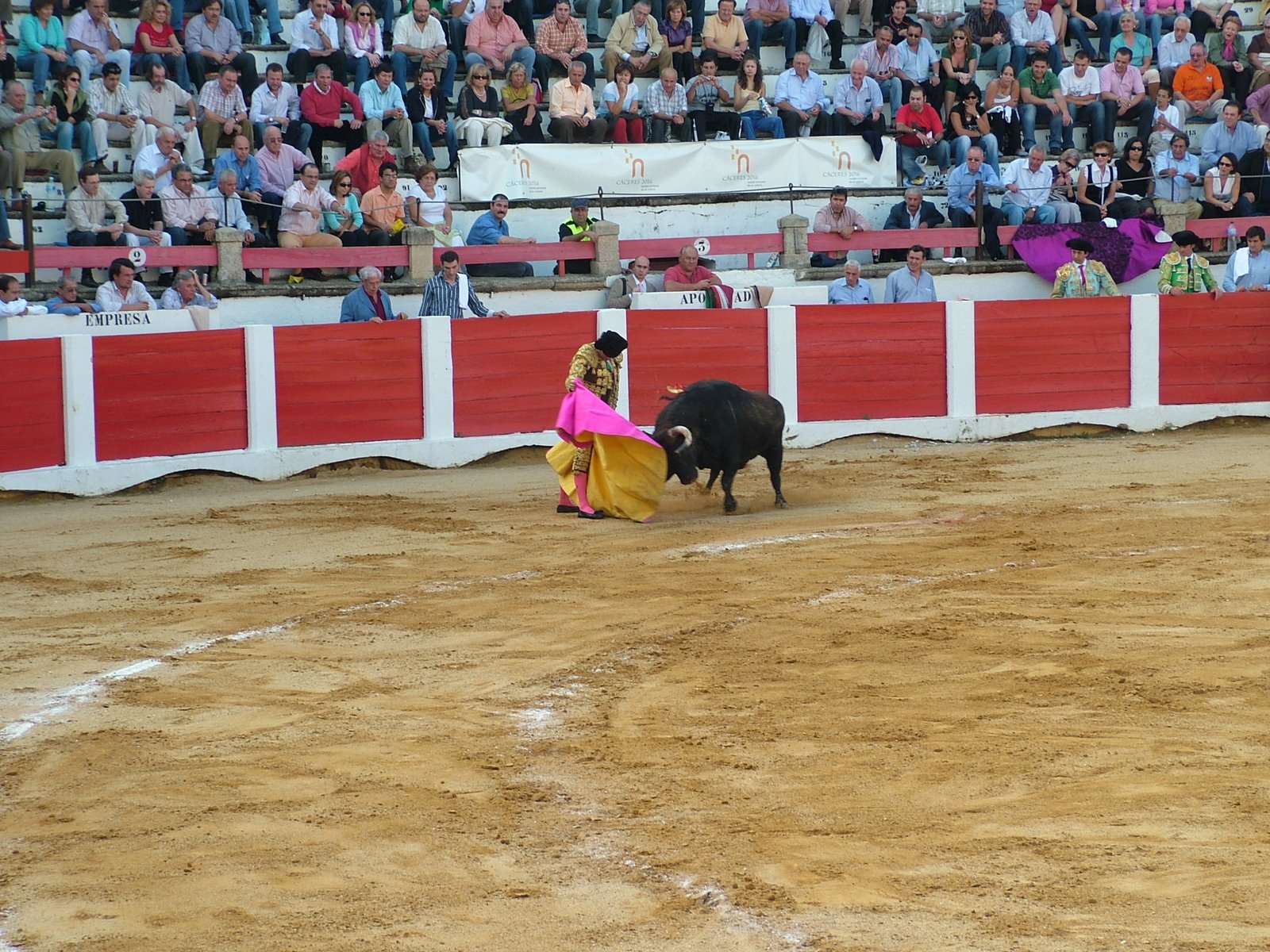 www.torrejoncillotodonoticias.com_emilio_de_justo_previo_2010_0062