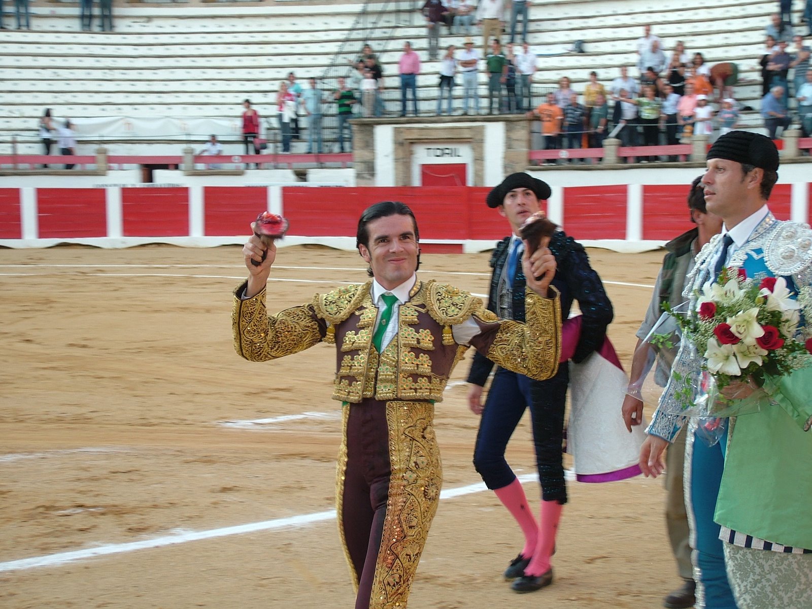 www.torrejoncillotodonoticias.com_emilio_de_justo_previo_2010_0072