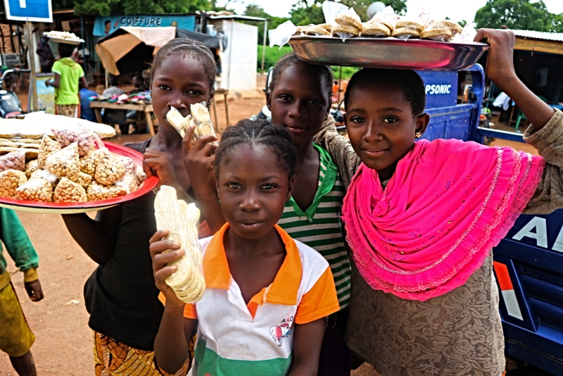 Holguera acoge la exposición fotográfica “África es nombre de mujer”