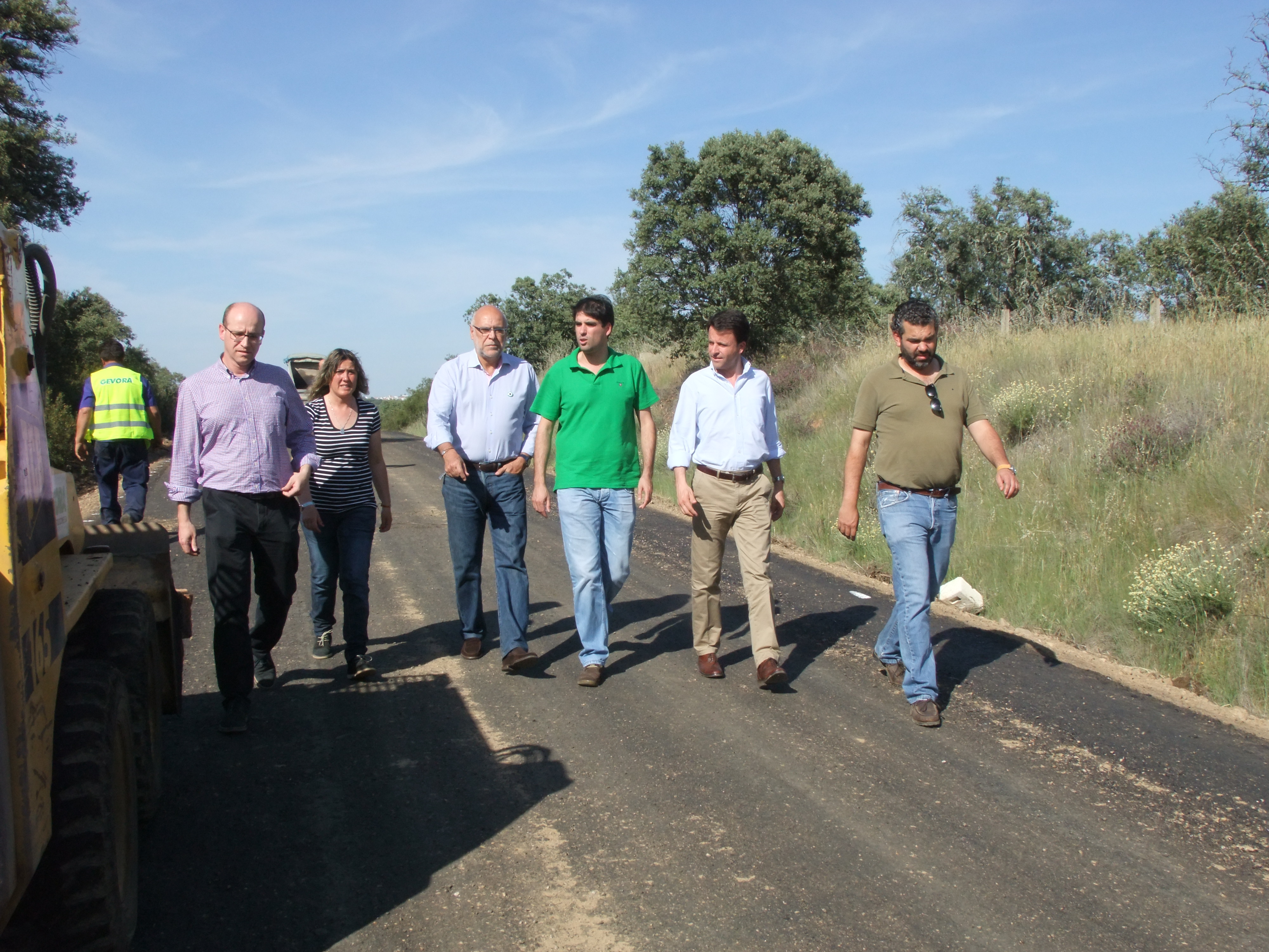 El Consejero de Agricultura visitaba Torrejoncillo el lunes pasado