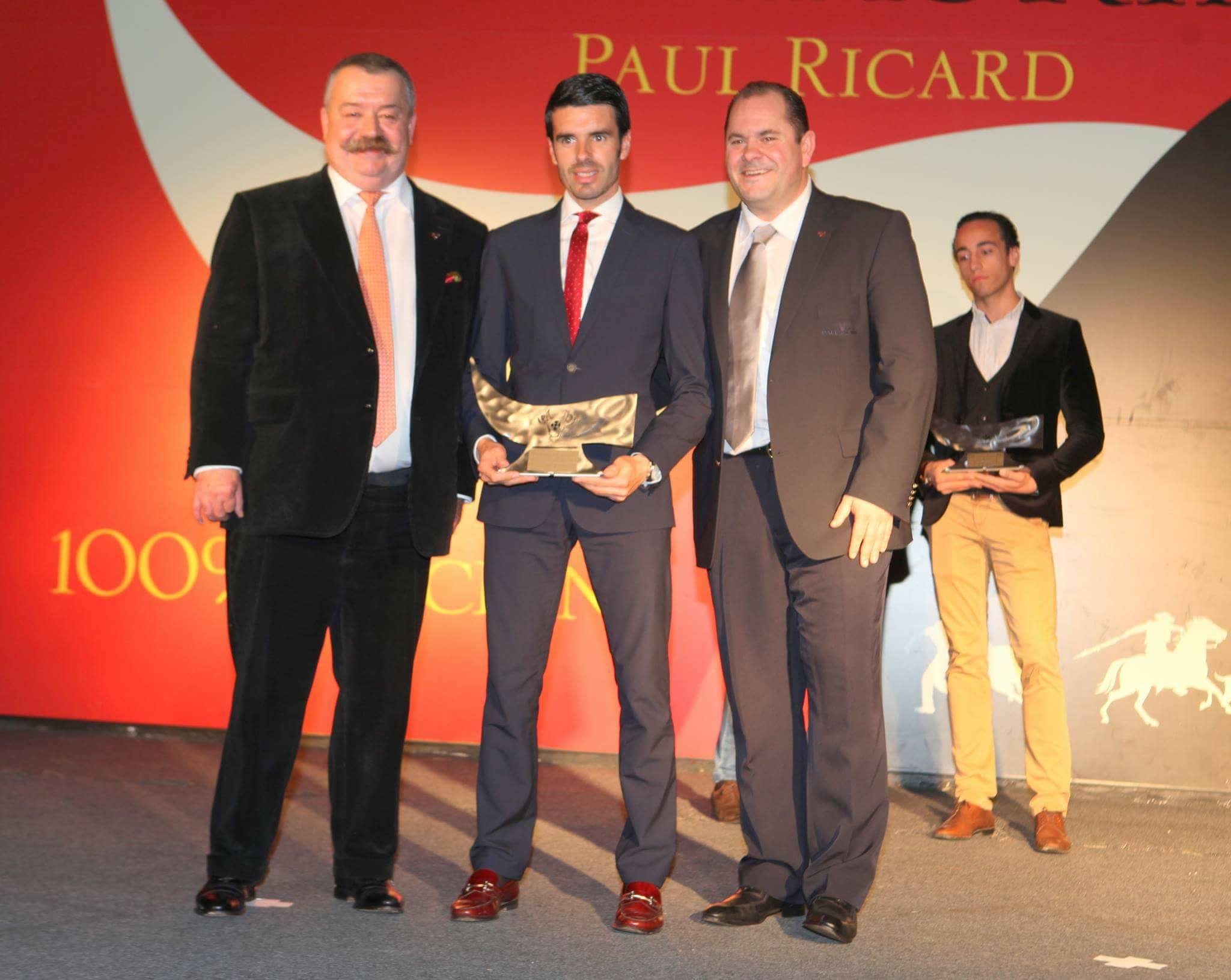 Emilio de Justo recoge el Premio al torero revelación 2016 en Francia