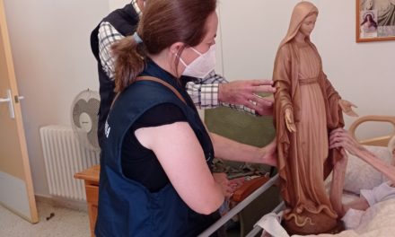 LA VIRGEN PREGRINA DE RADIO MARÍA VISITA LA RESIDENCIA SANTA ISABEL DE TORREJONCILLO