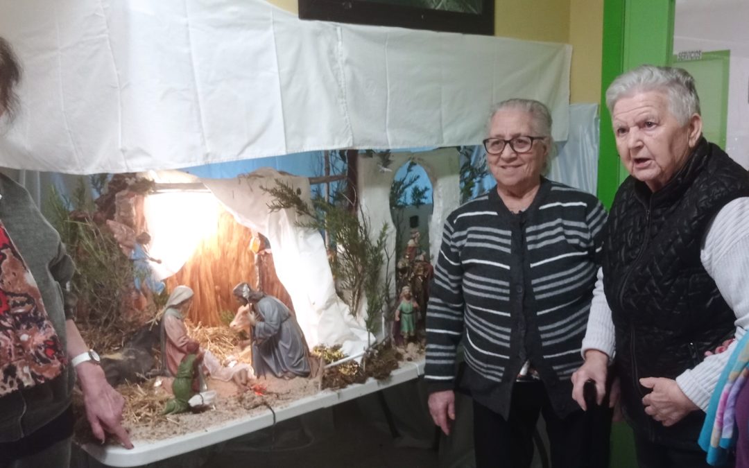 Se aromo el Belén de la residencia Santa Isabel de Torrejoncillo.