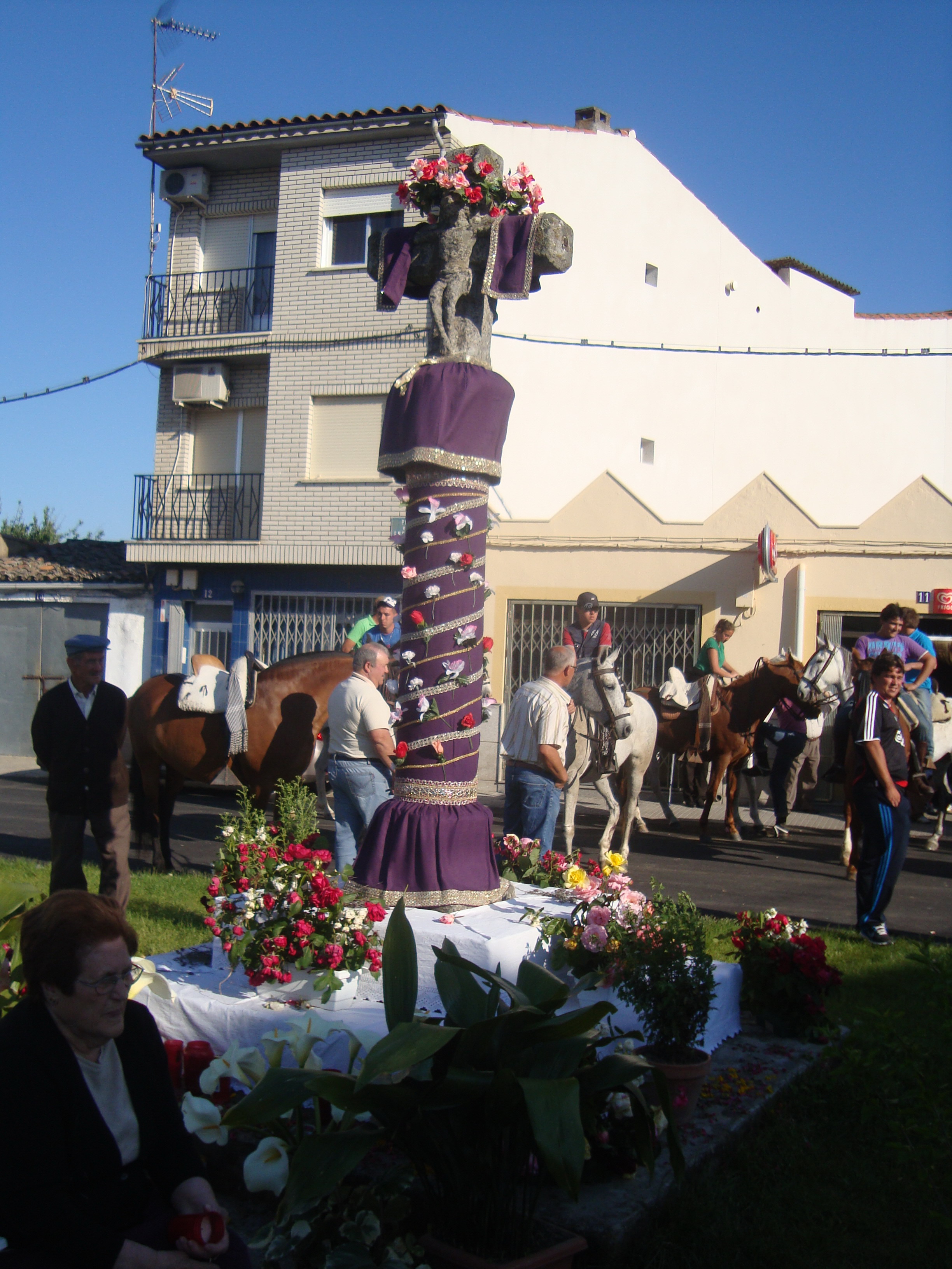 Torrejoncillo celebró un año más el día de «La Cruz Bendita»