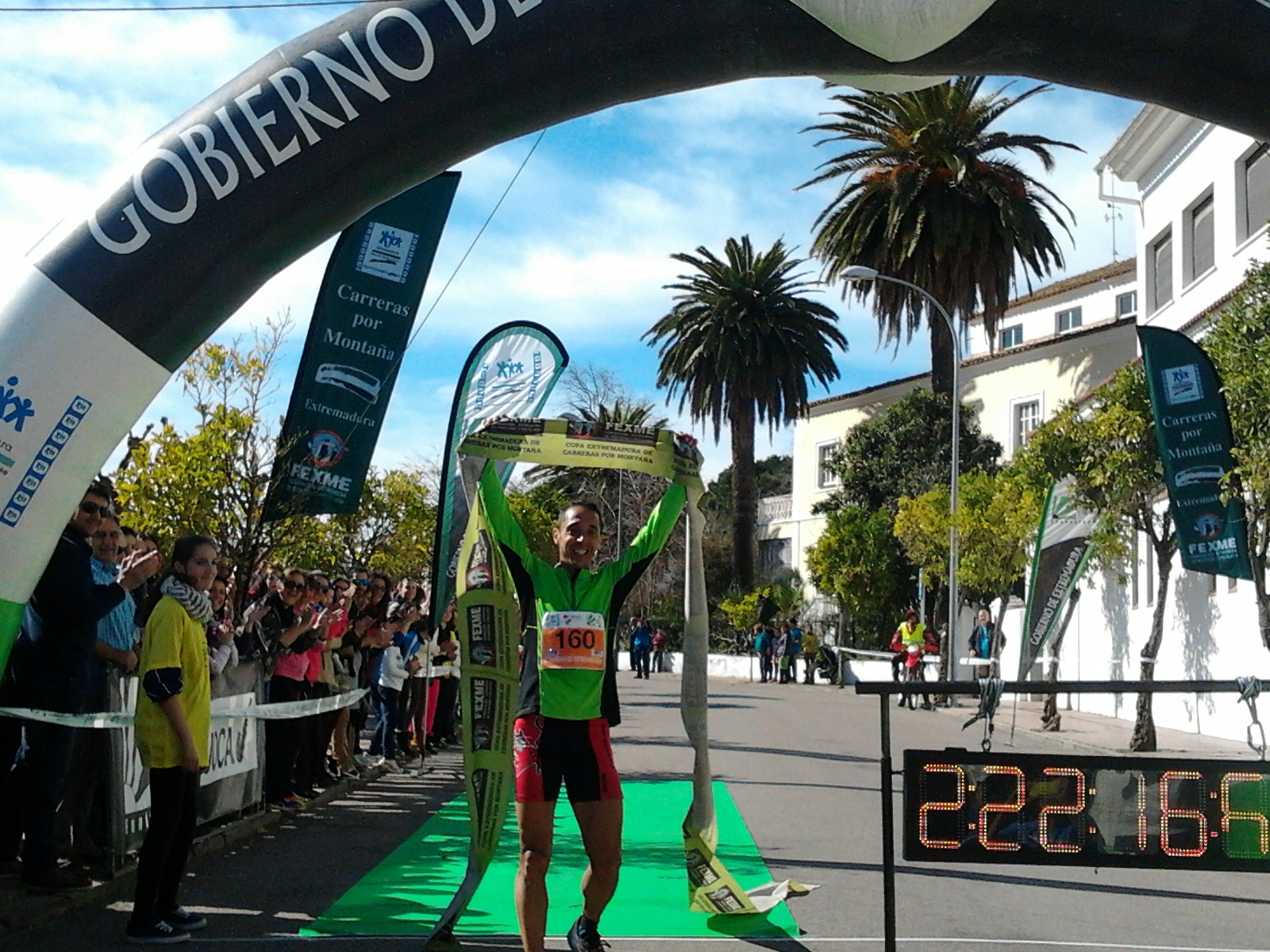 El circuito Trail de FEXME arrancó el domingo en Valencia de Alcántara donde Pedro José Hernández se hacia con la victoria