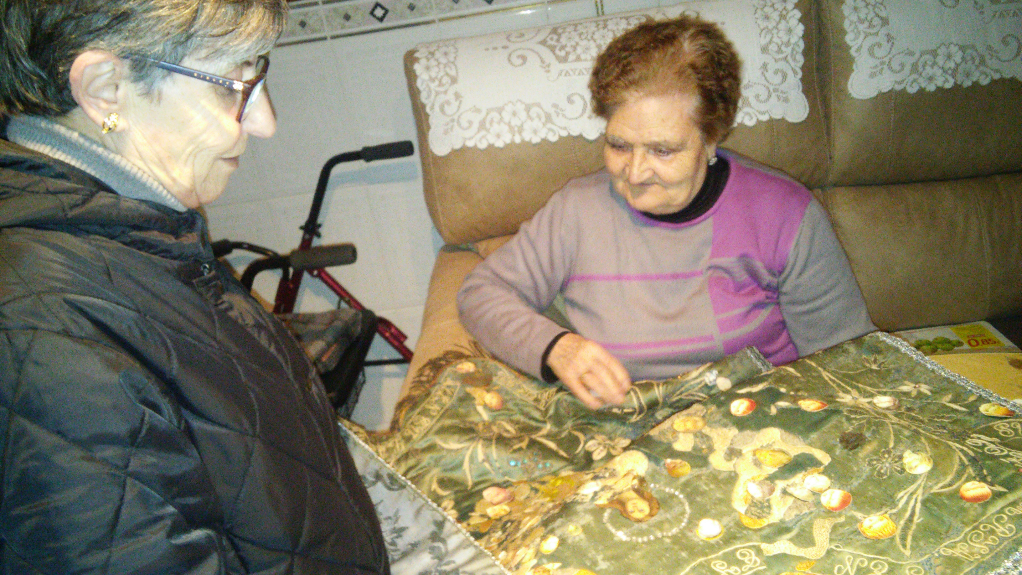 Un año más el estandarte de María visita a los mayores y enfermos de nuestro pueblo