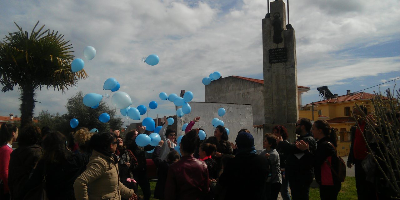 Torrejoncillo se sumó a la campaña del Autismo