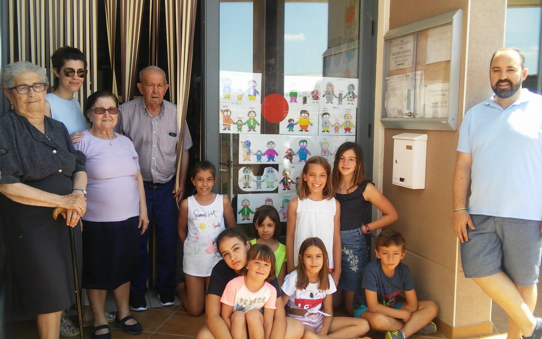 Encuentro intergeneracional en el Centro de Día de Pescueza