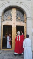 Bendición de la puerta de entrada de la Iglesia de San Andrés Apóstol