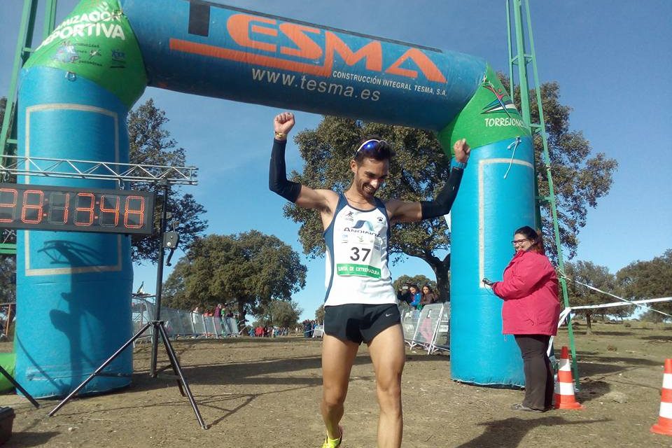 Mario Mirabel gana el XXXIX Cross de La Encamisá