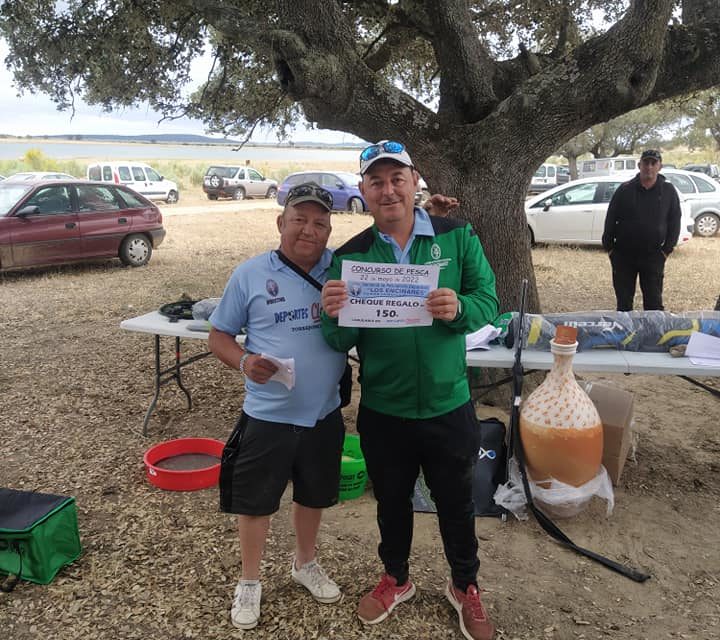 Luis González ganador del cuarto concurso de pesca