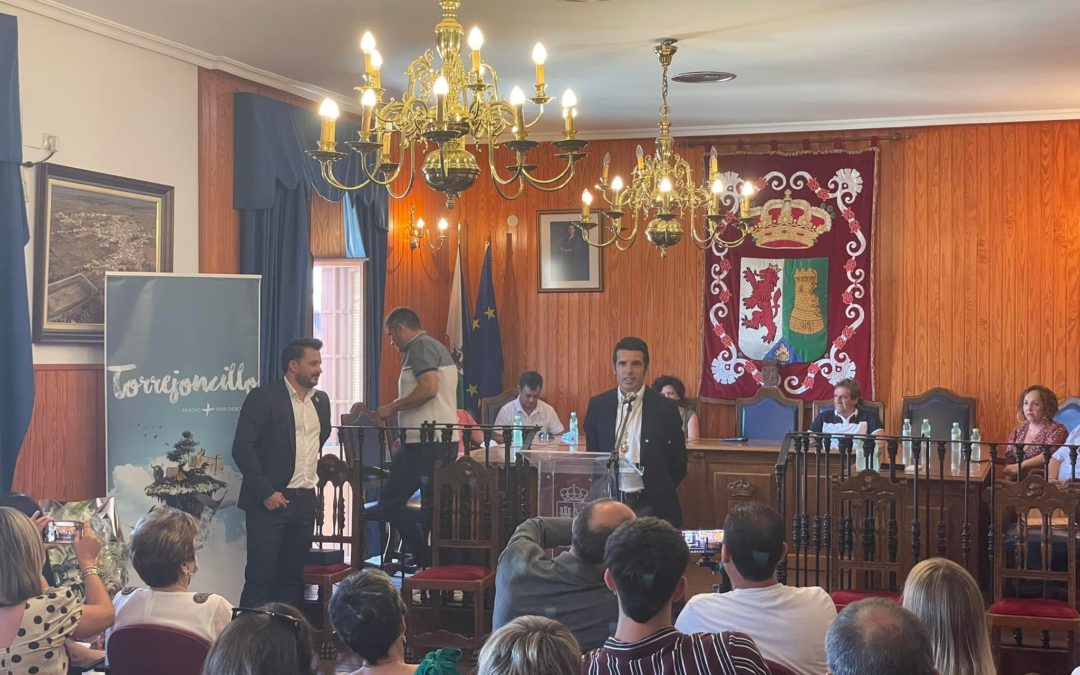 Emilio de Justo ya es hijo predilecto de Torrejoncillo