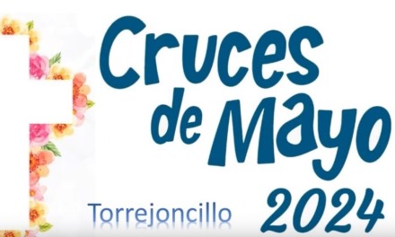 Torrejoncillo vuelve a engalanar sus cruces el día 3 de mayo