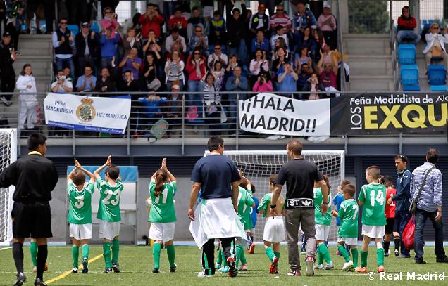 Inolvidable fin de semana de la Peña Madridista «La Encamisá» en Valdebebas