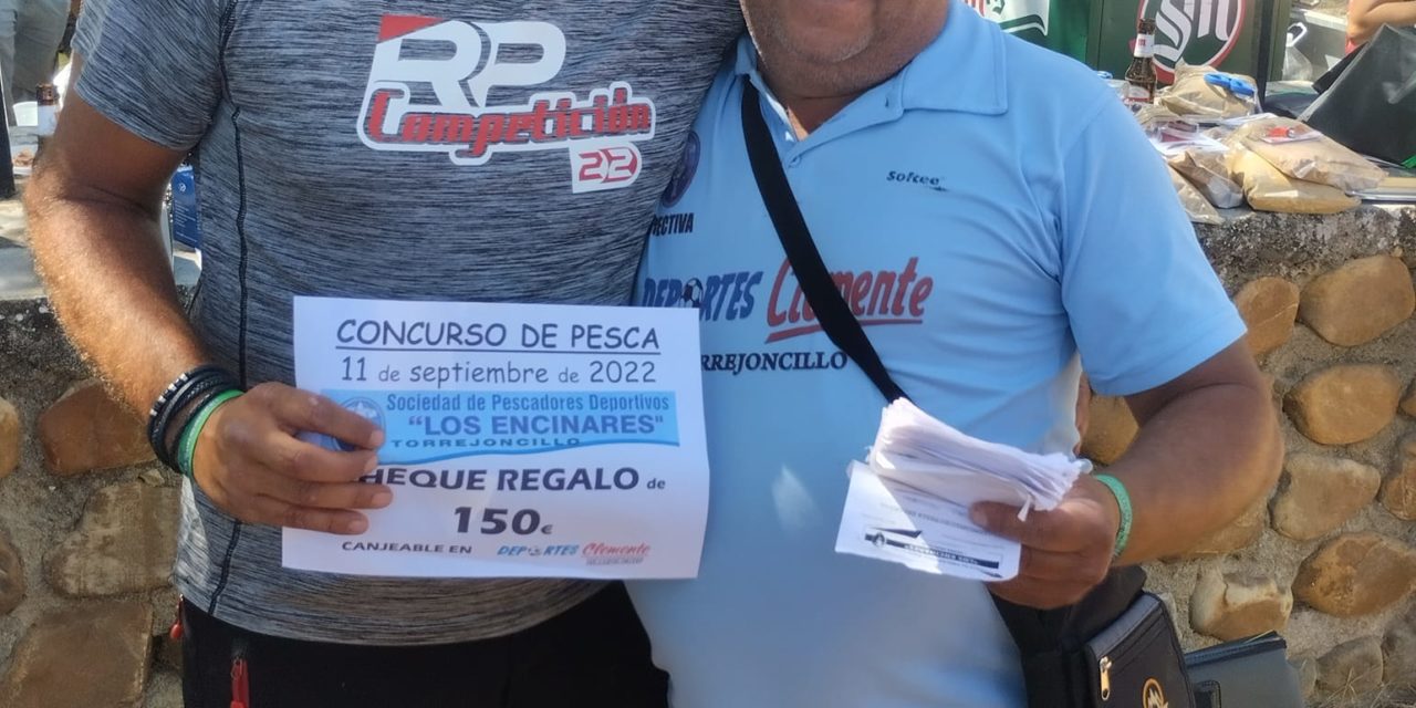 Juan Carlos Encinas ganador del concurso de pesca de Septiembre de la Sociedad de Pescadores Los Encinares