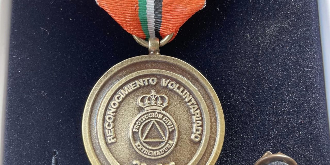 La Junta de Extremadura otorga Medalla de Oro al Ayuntamiento de Torrejoncillo y Medalla de Plata a varios de sus componentes de Protección Civil