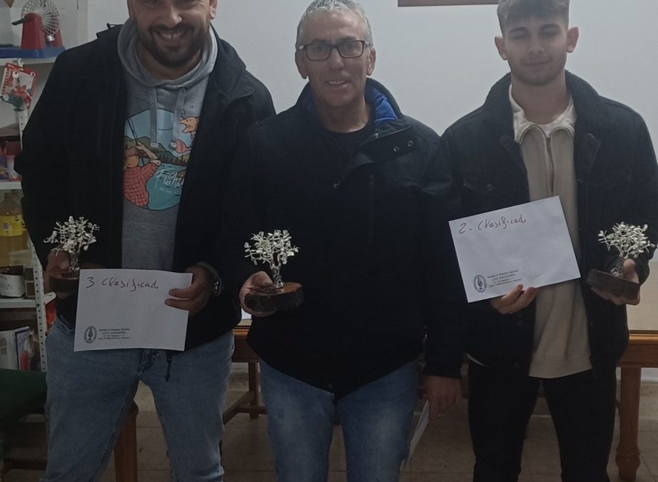 Entregados los galardones de primer, segundo y tercer premio de la Sociedad de Pescadores Los Encinares