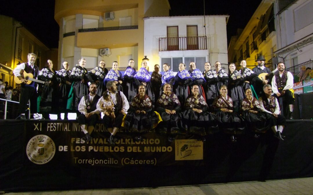 El Grupo de Coros y Danzas de Torrejoncillo estarán esta tarde en Carcaboso
