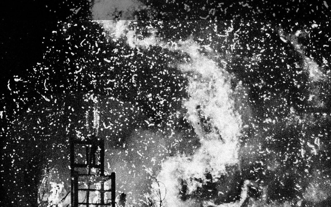 PRESENTACIÓN DEL FOTOLIBRO “DISPARATAVUS” DE FRANCISCO CLAVER GRADOS