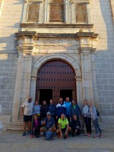 Torrejoncillanos visitan al Cristo de Serradilla