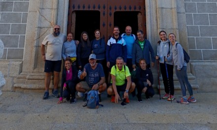 Torrejoncillanos visitan al Cristo de Serradilla