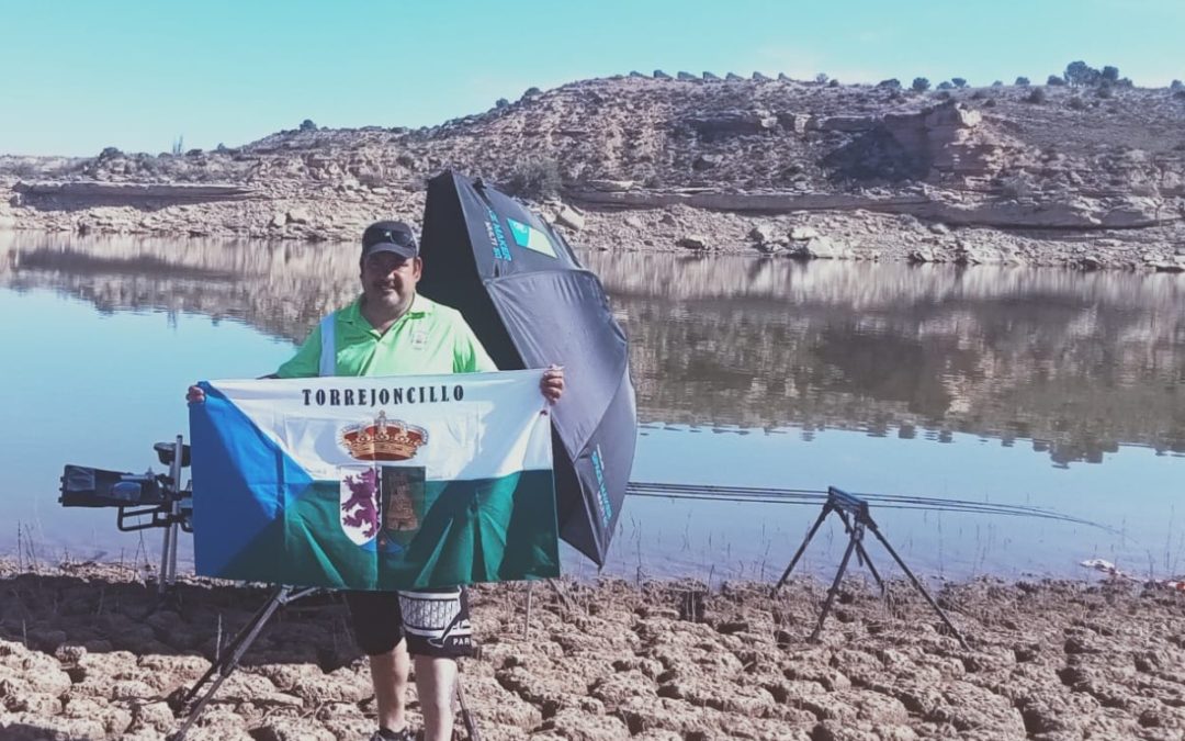 Raúl Vergel y Gustavo Mocholi participan este fin de semana en el Campeonato de Extremadura de Pesca