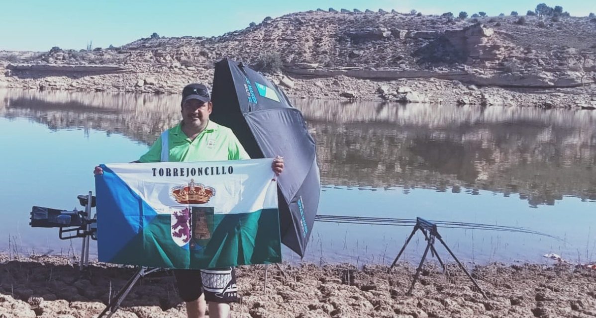 Raúl Vergel y Gustavo Mocholi participan este fin de semana en el Campeonato de Extremadura de Pesca