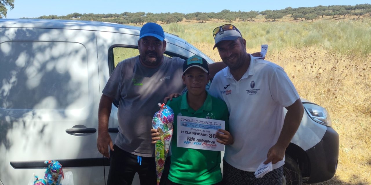 Miguel León ganador del Concurso Infantil de Pesca