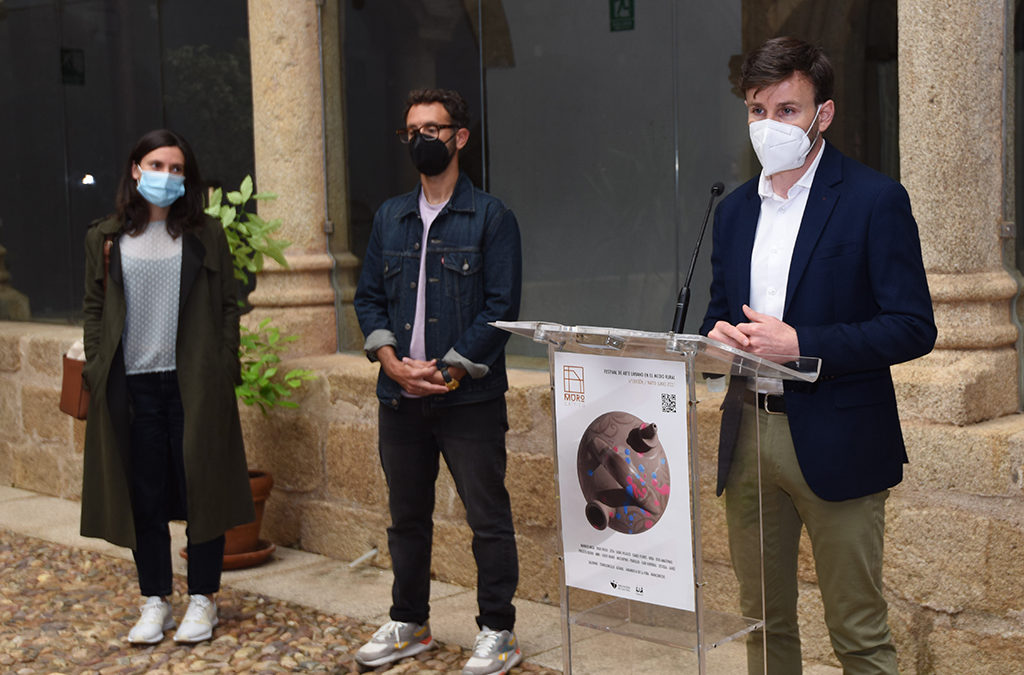 Muro Crítico aterriza de nuevo en los pueblos de la geografía cacereña