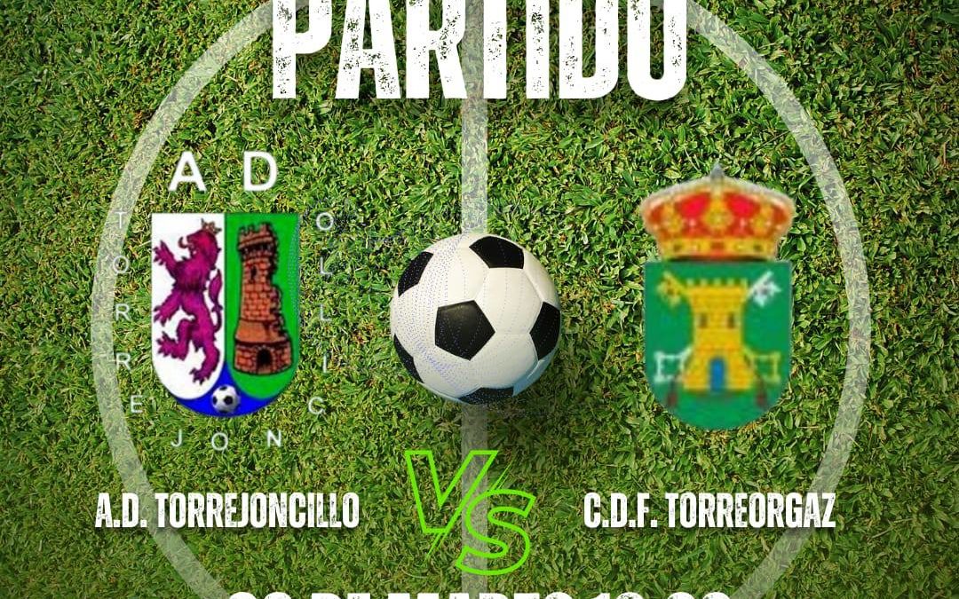 A cinco jornadas del final de la liga el AD Torrejoncillo sigue defendiendo los colores locales en la Primera División Regional