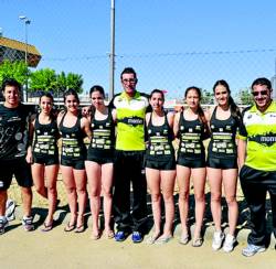 Sara Clemente (tercera por la izquierda), forma parte de las filas de la selección extremeña - CEDIDA