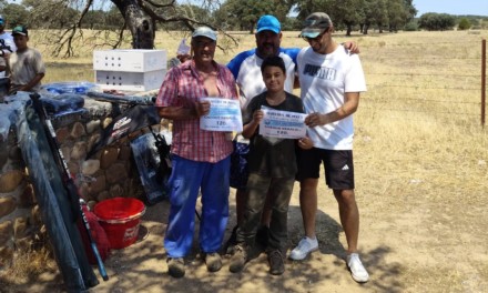 La pareja formada por Julián y Jesús ganan el concurso por parejas de la Sociedad de Pescadores Los Encinares