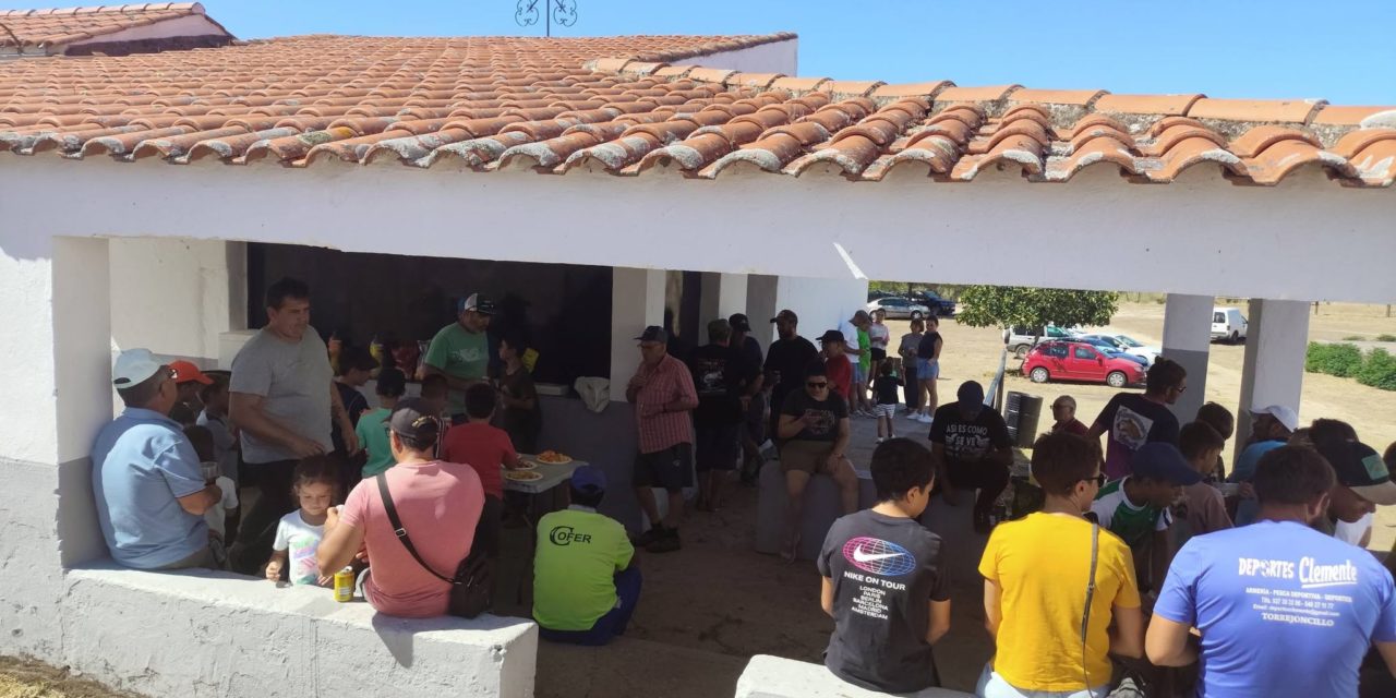 Celebrado el segundo Concurso de Pesca Infantil con 18 participantes