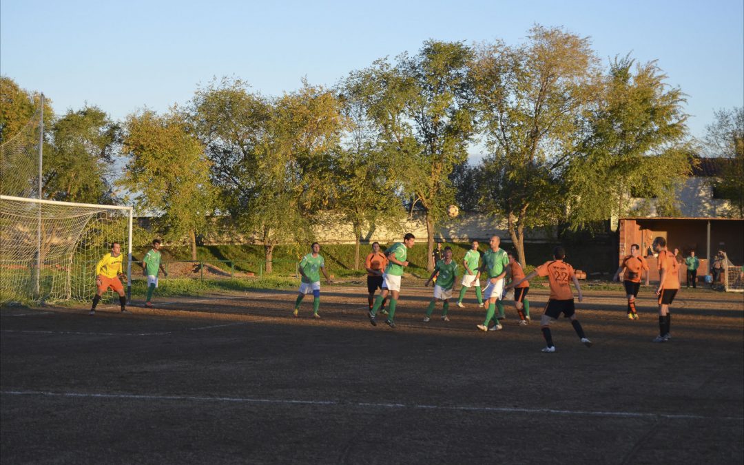 Vuelve un balón a rodar en el Polideportivo de Torrejoncillo