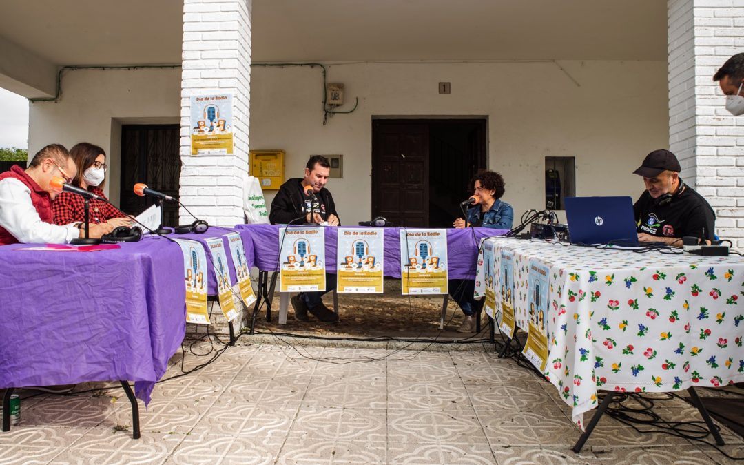 Ya puedes escuchar el programa completo «Día de la radio en Torrejoncillo-Valdencín con las Mujeres Rurales» (Contiene Galería Fotográfica)