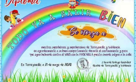 Reparto de Mascarillas infantiles junto a un diploma para nuestros peques