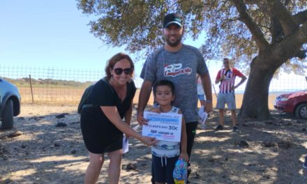 Adrián González ganador del Concurso Infantil de Pesca