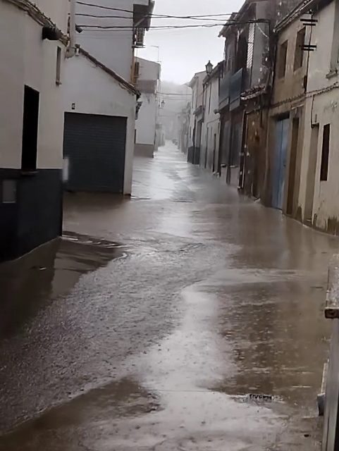 Sigue lloviendo y las reservas acuíferas torrejoncillanas se van acercado al completo