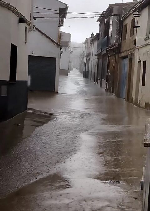 Sigue lloviendo y las reservas acuíferas torrejoncillanas se van acercado al completo
