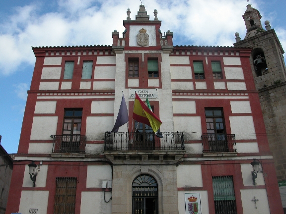 El Ayuntamiento repartira mascarillas para empresas de Torrejoncillo y Valdencín