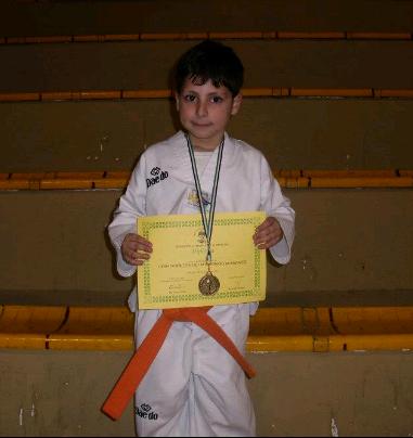 Nuestro paisano Brathyan Neila conquista la medalla de oro en el Campeonato Nacional de Taekwondo de Haro (La Rioja)