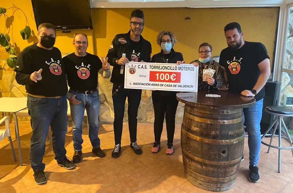 C.A.S Torrejoncillo colabora con la Cabalgata de Valdencin