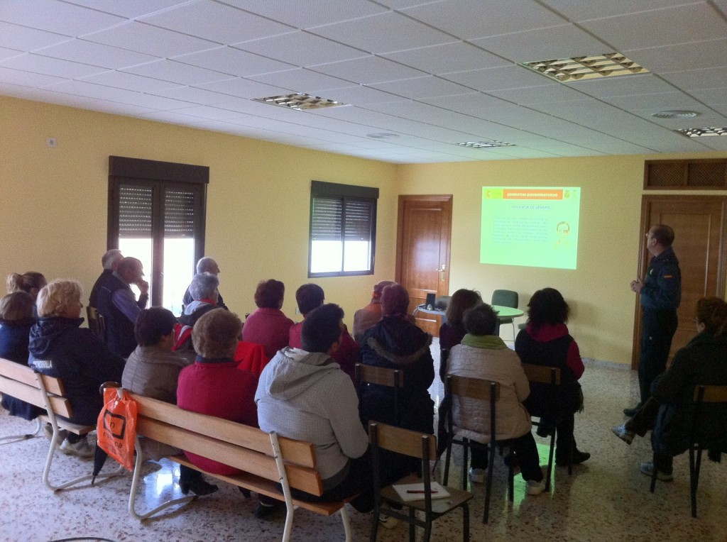 El Ayuntamiento de Cachorrilla acogió la charla - OFICINA DE IGUALDAD