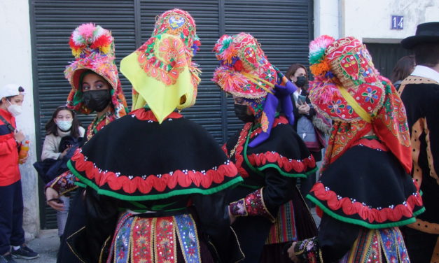 El Festival de Folklore Infantil llenó de luz y color Torrejoncillo (Contiene Galería Fotográfica)