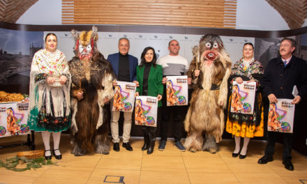 Las 9 trabajadoras del Centro Residencial de Achúche, Mayordomas de la Fiesta de Las Carantoñas de este año