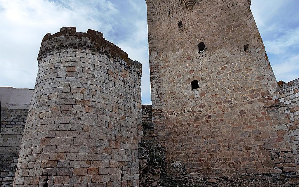 Asociación Amigos del Castillo de Coria. Conferencia sobre el Canónigo Amusco (s. XV)