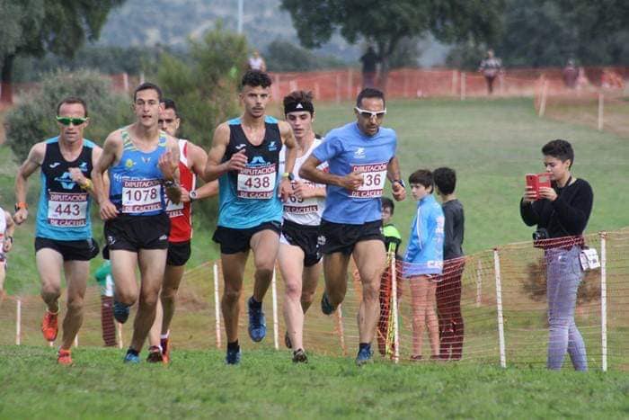 9 Podiums y 8 Clasificados para el Cross de Aranda de Duero con Diputación de Cáceres y Loren Moreno vence en la Medi Maratón de Navalmoral