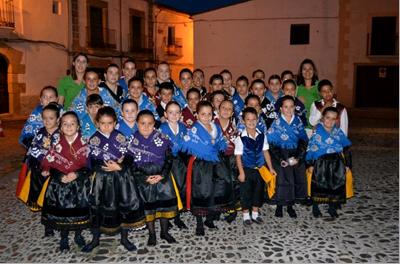 Doblete del Grupo de Coros y Danzas de Torrejoncillo