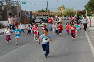 175 niños disfrutaron del atletismo en Torrejoncillo‏